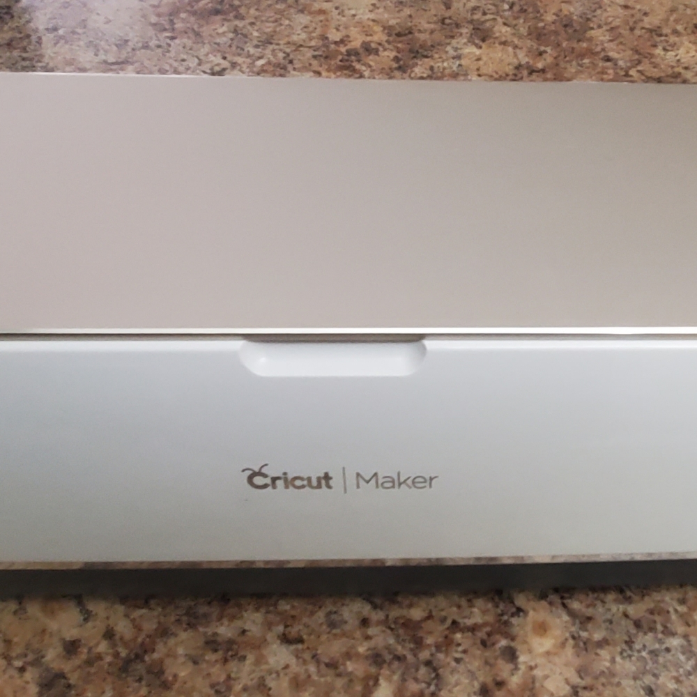 CRICUT MAKER AND TOOLS